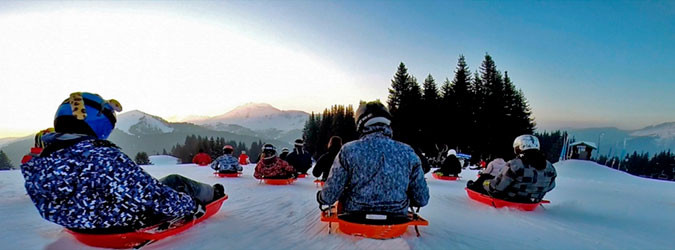 Sledging by night