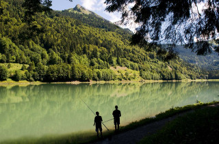 enfants-peche-montriond-juin12-3-5129