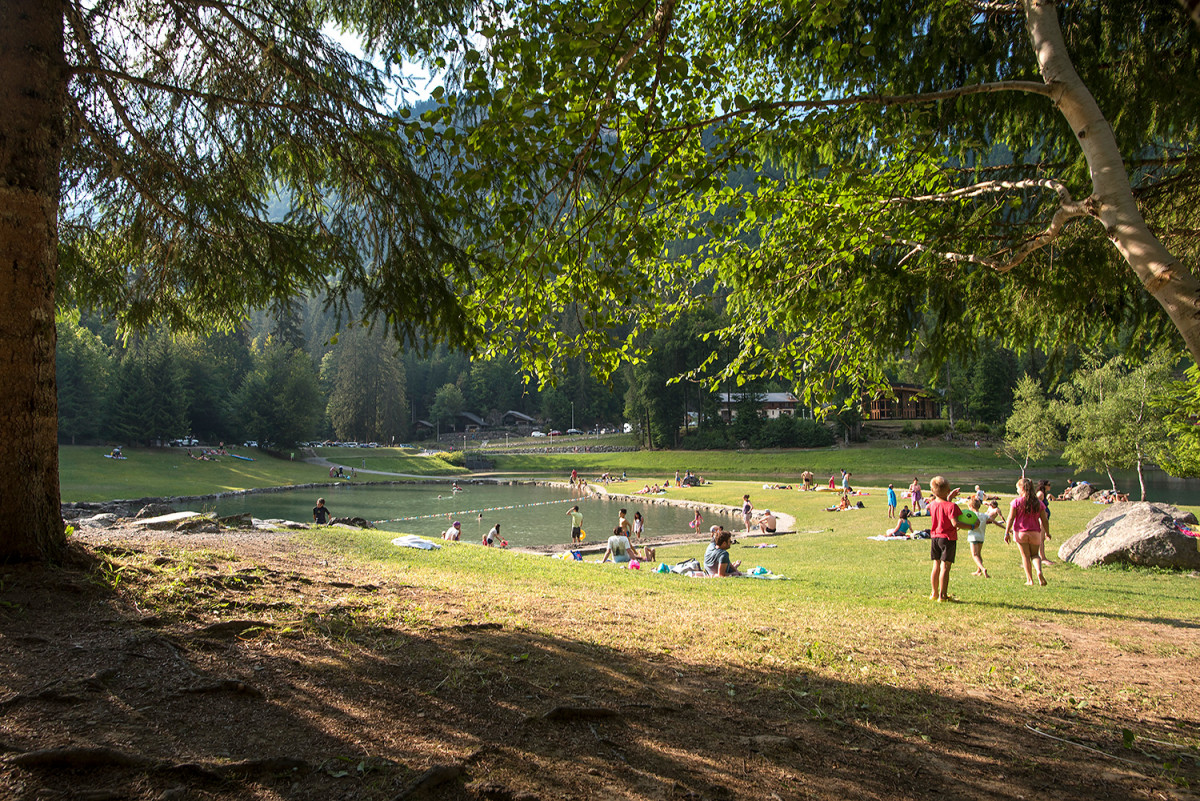 Plage du Lac de Montriond