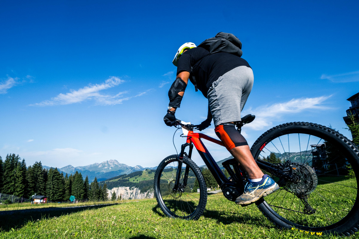 Sortie de ebike dans le brouillard