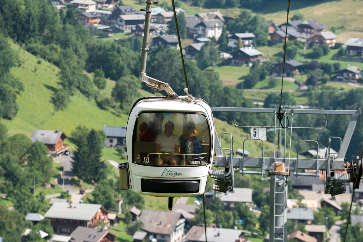 Randonnée au départ du plateau, à l'arrivée de la télécabine