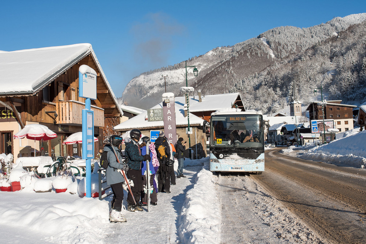 Balad'Aulps Bus - © Yvan Tisseyre/OT Vallée d'Aulps Balad'Aulps Bus