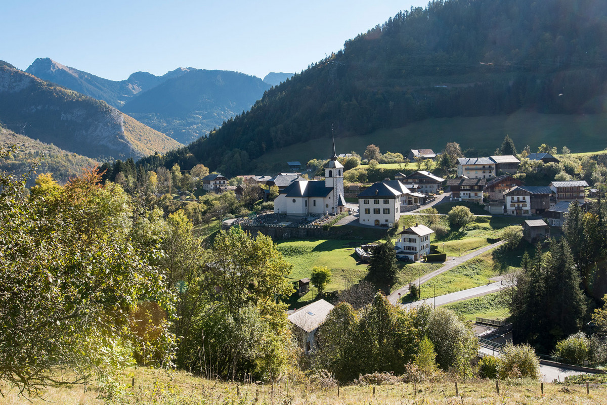 Vue sur le village depuis le hameau du Crêt Vue sur le village depuis le hameau du Crêt