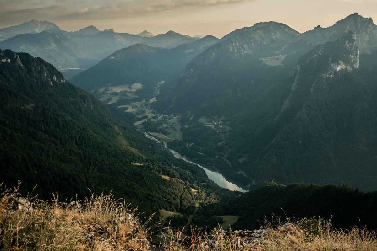 Hiking at Tréchauffé summit