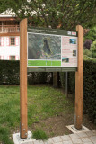 Panneau départ de sentier derrière la mairie de Montriond