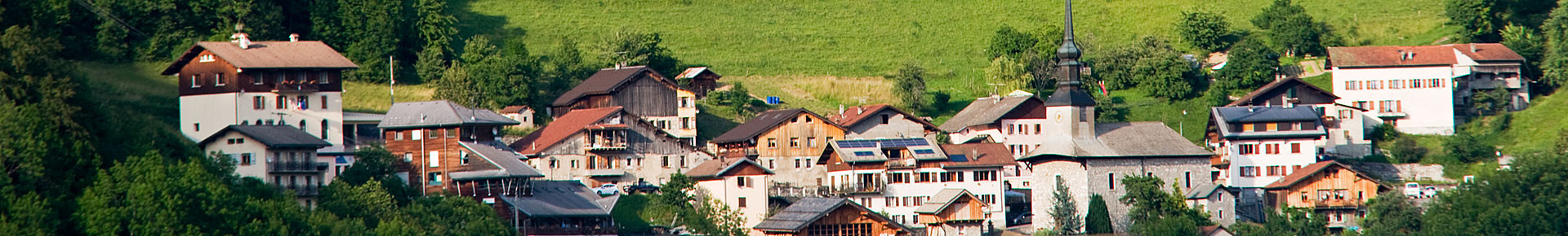 Le village de La Forclaz en été