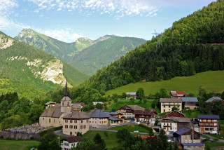 Vidéo de drône du village de Seytroux
