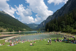 Plage du Lac de Montriond