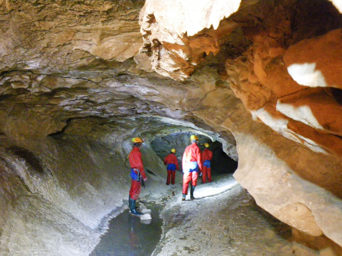 Initiation à la spéléologie