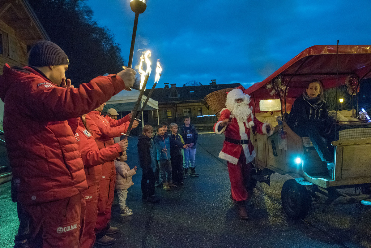 Arrivée du père noël à Montriond Arrivée du père noël à Montriond