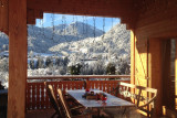 terrasse-couverte-montagnes-hiver-0924-13567