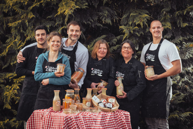 L'équipe des Délices d'Alpage, conserverie artisanale de Haute-Savoie.